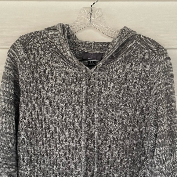 Maternity Oh Baby by
Motherhood™ Cable-Knit Hooded
Sweater Sz M - Picture 4 of 9